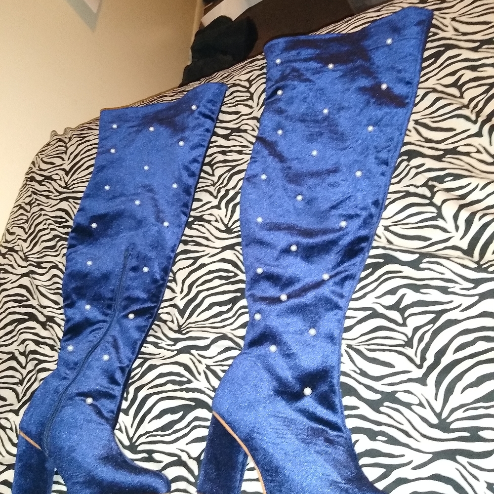 Thigh high boots - Picture 7 of 8